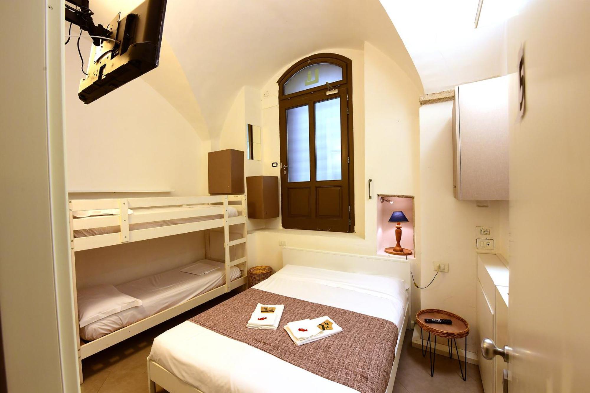 Little Italy Hostel Ex Chiesa S Donato Perugia Exteriér fotografie